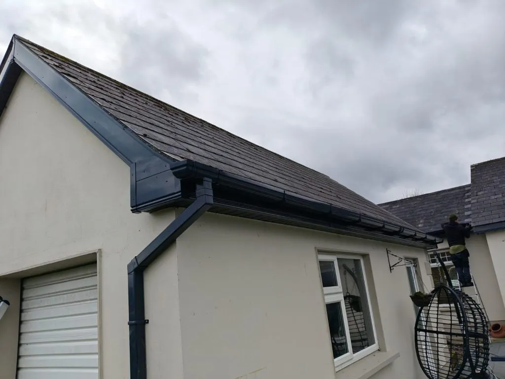 Replacing Your Garage Fascia, Soffits & Gutters